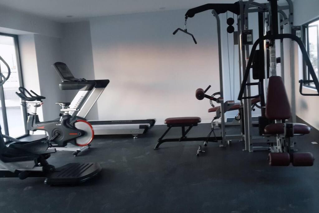 Secure, Central And Quiet Apartment Work Or Travel メキシコシティ エクステリア 写真